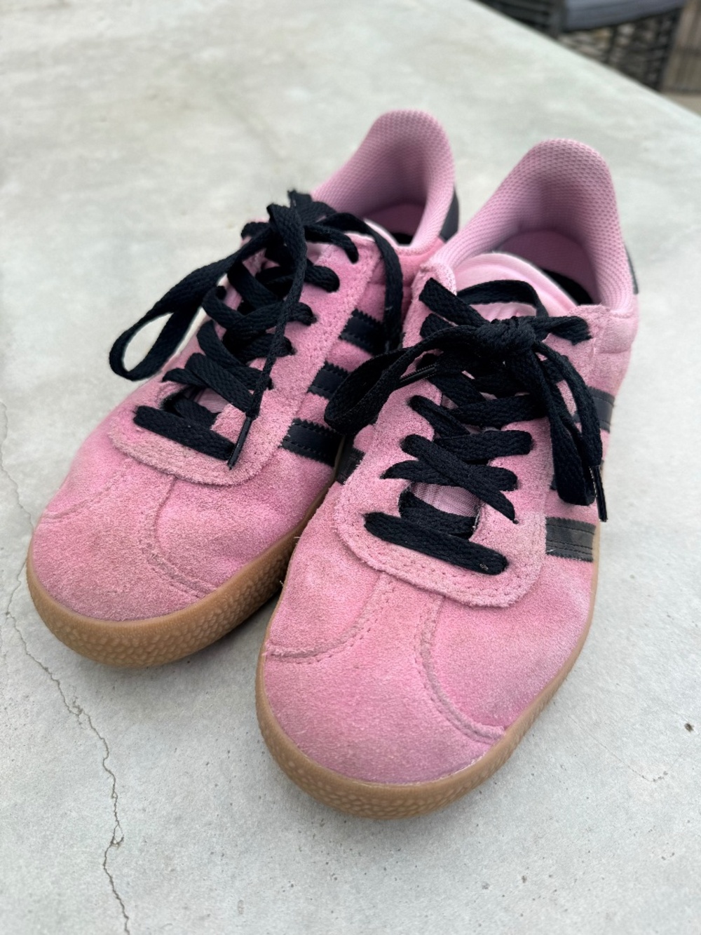 Adidas Gazelle Sneakers – Girls Size 4 – Pink + Black – Barely Worn